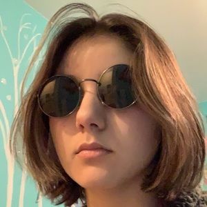 Meet your Posher, Isabella